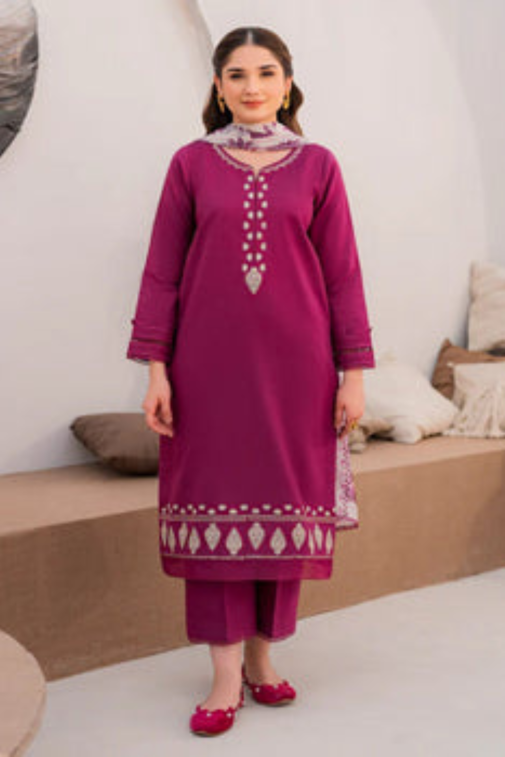 EMBROIDERED 3PC LAWN DRESS WITH CHIFFON EMBROIDERED DUPATTA IR-NEW 8