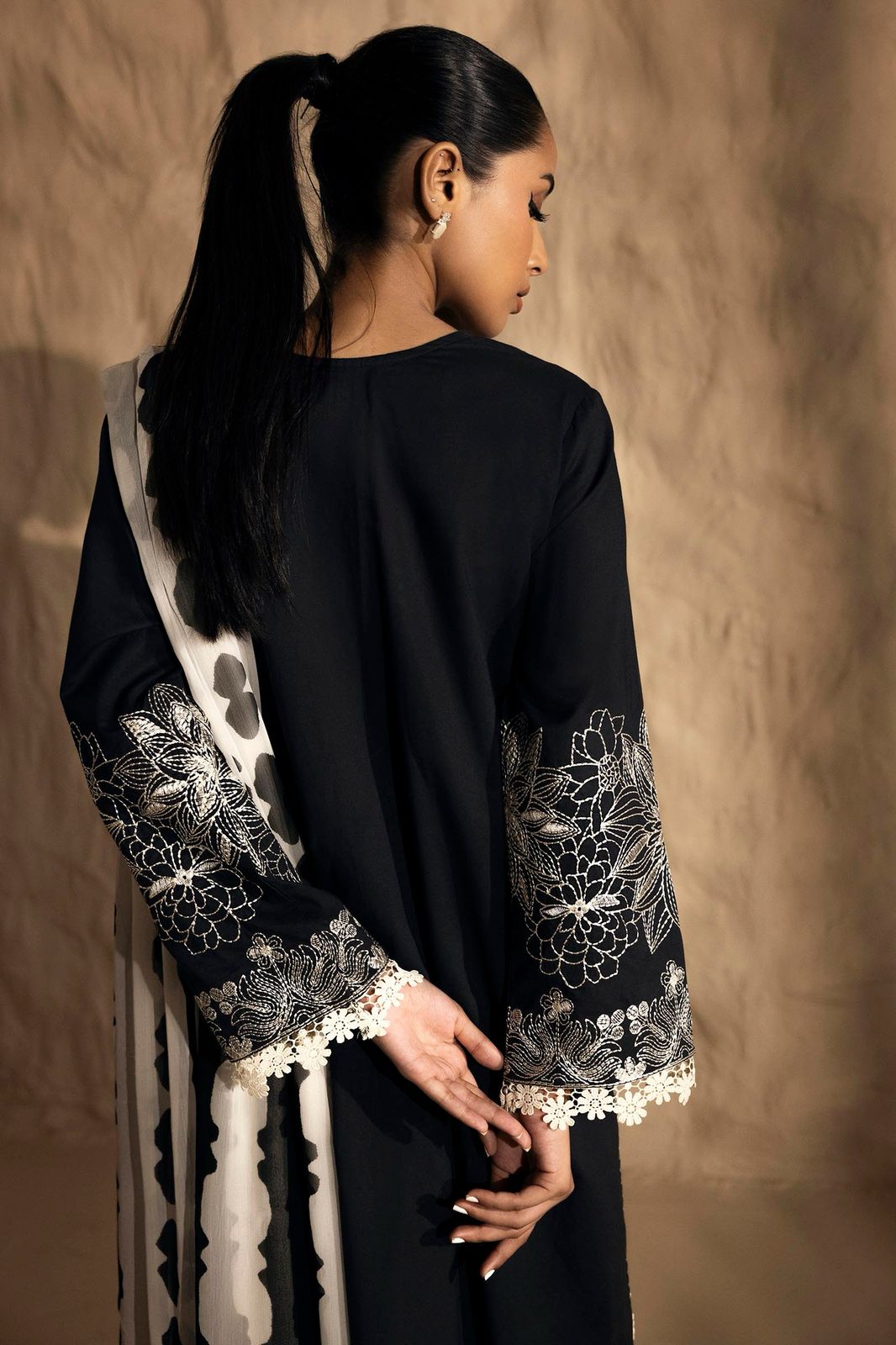 3PC Embroidered IR0036