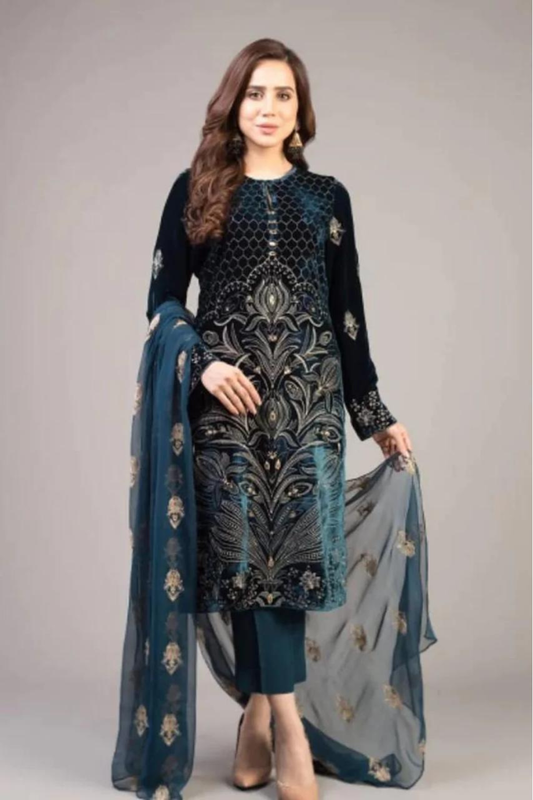Elegant Dhank Suit with Heavy Neck Embroidery