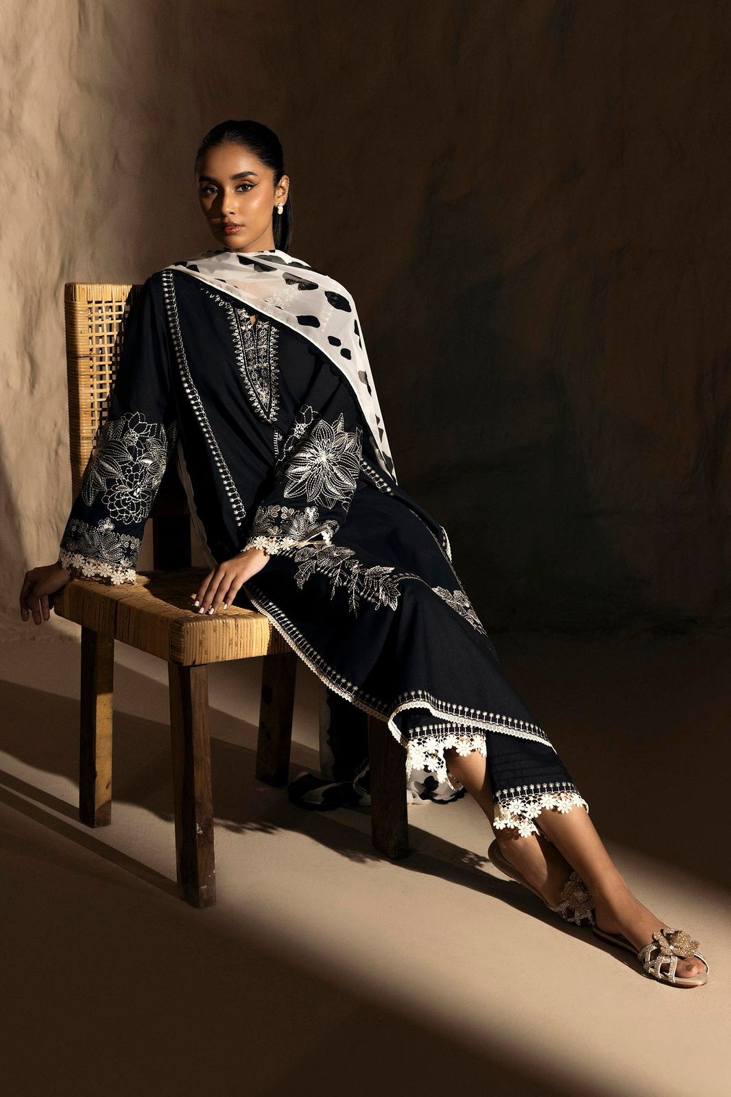 3PC Embroidered IR0036